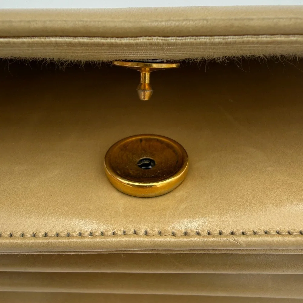 Nicholas Reich 1970's Vintage Baby Camel Leather Shoulder Bag Tan‎ Gold Chain
